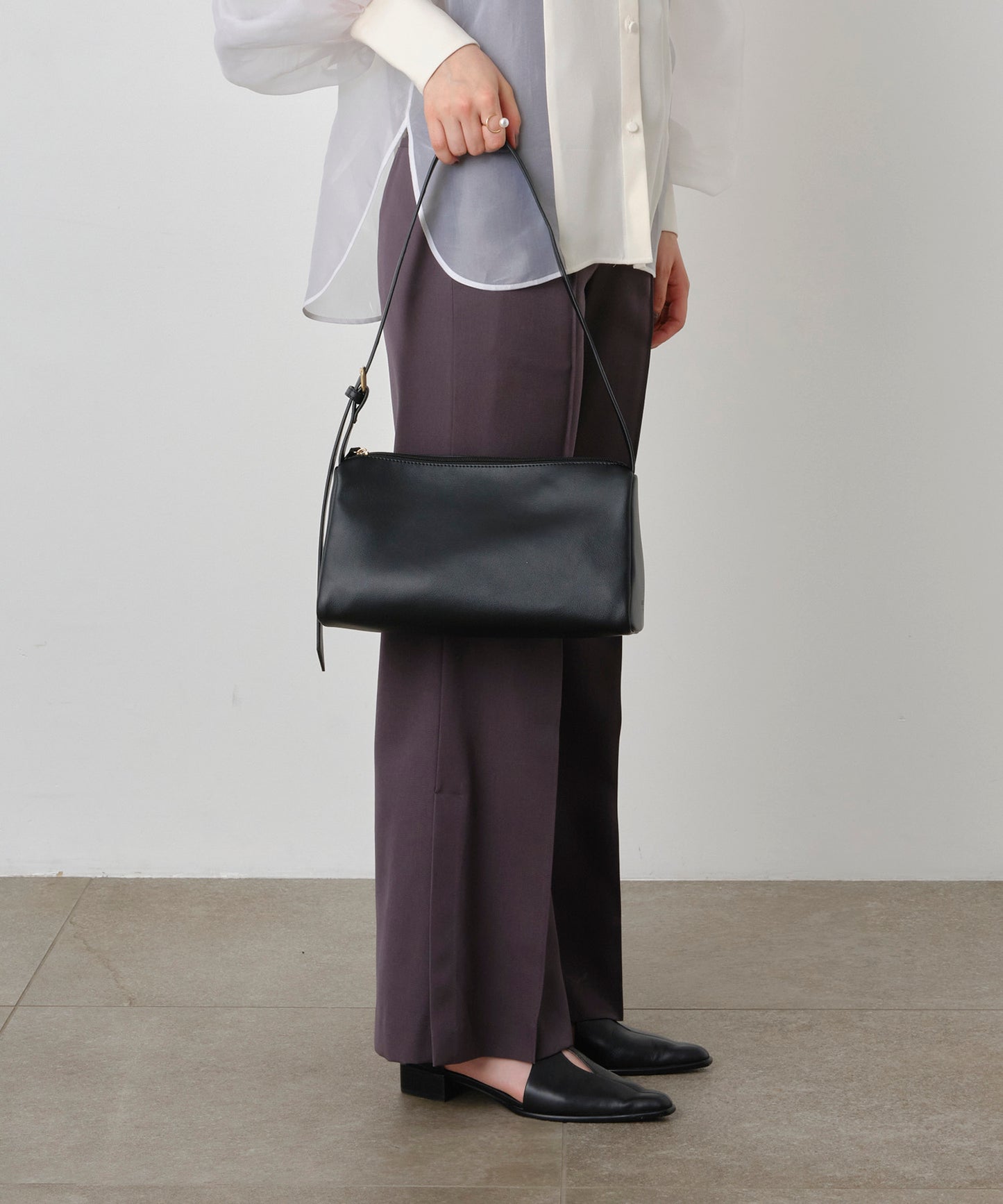 One -Handle Bag