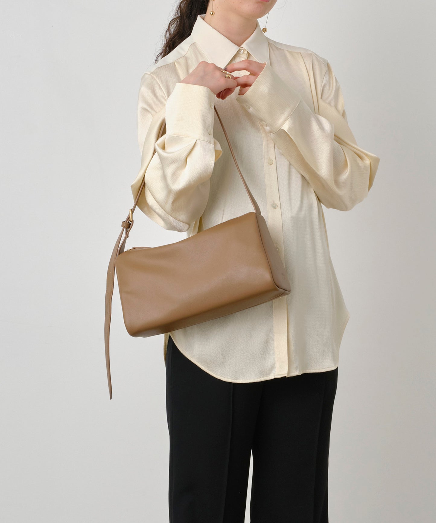 One -Handle Bag