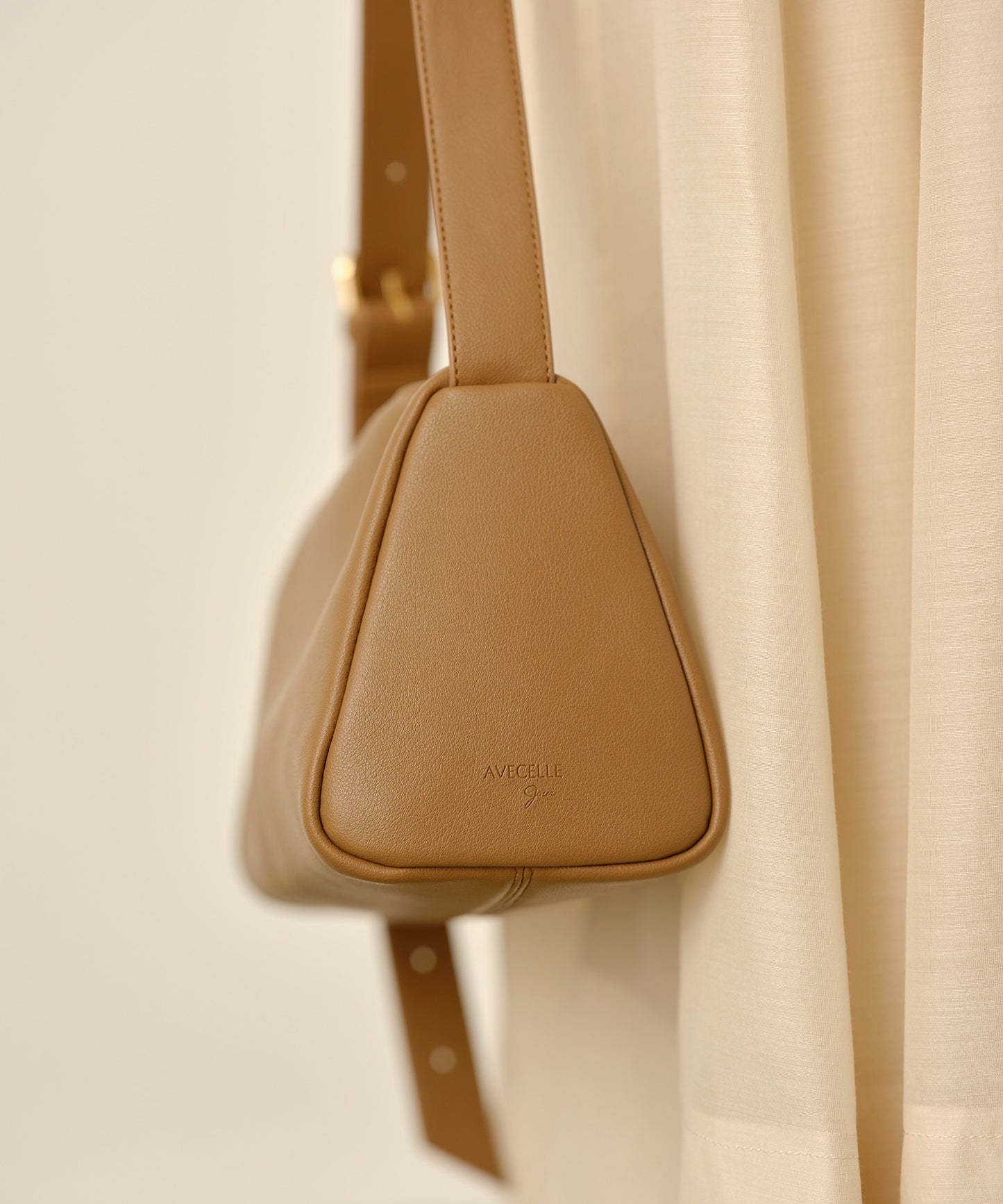 One -Handle Bag