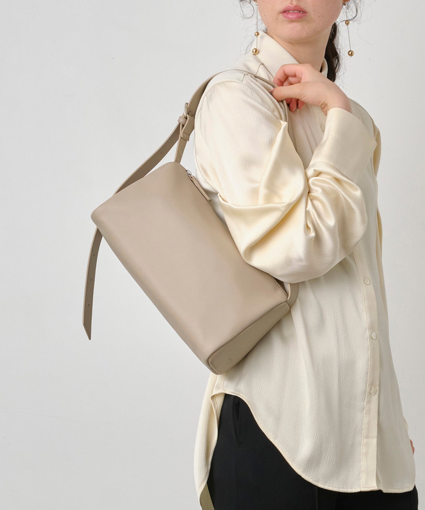 One -Handle Bag