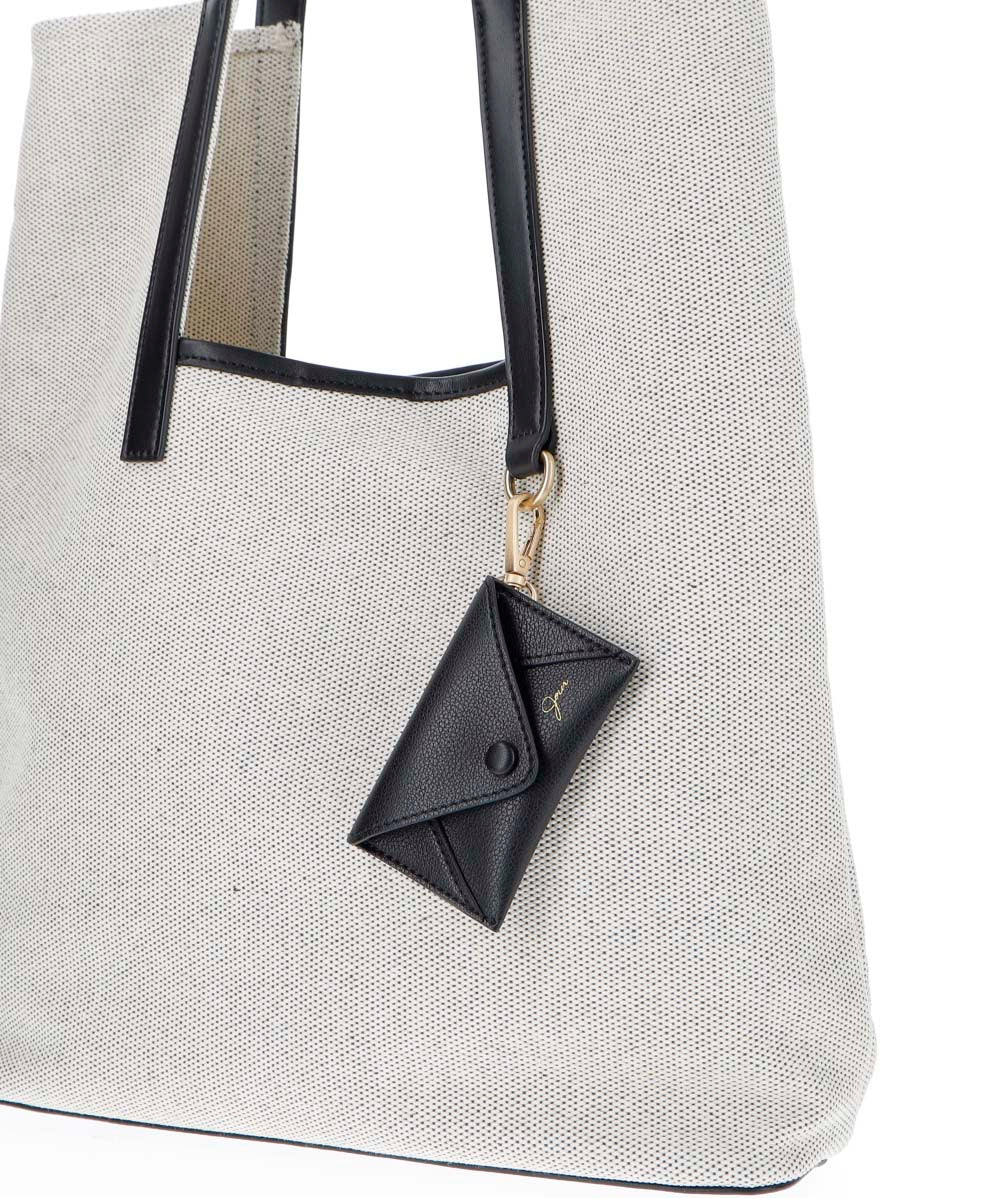 A-TOTE Canvas